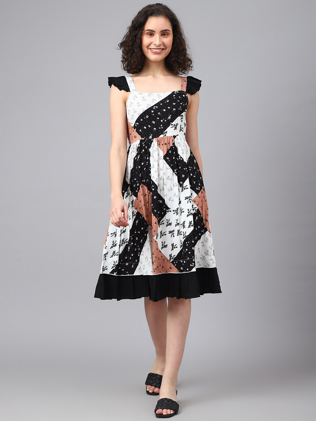 

DEEBACO Printed Cap Sleeves Floral Dress, Black