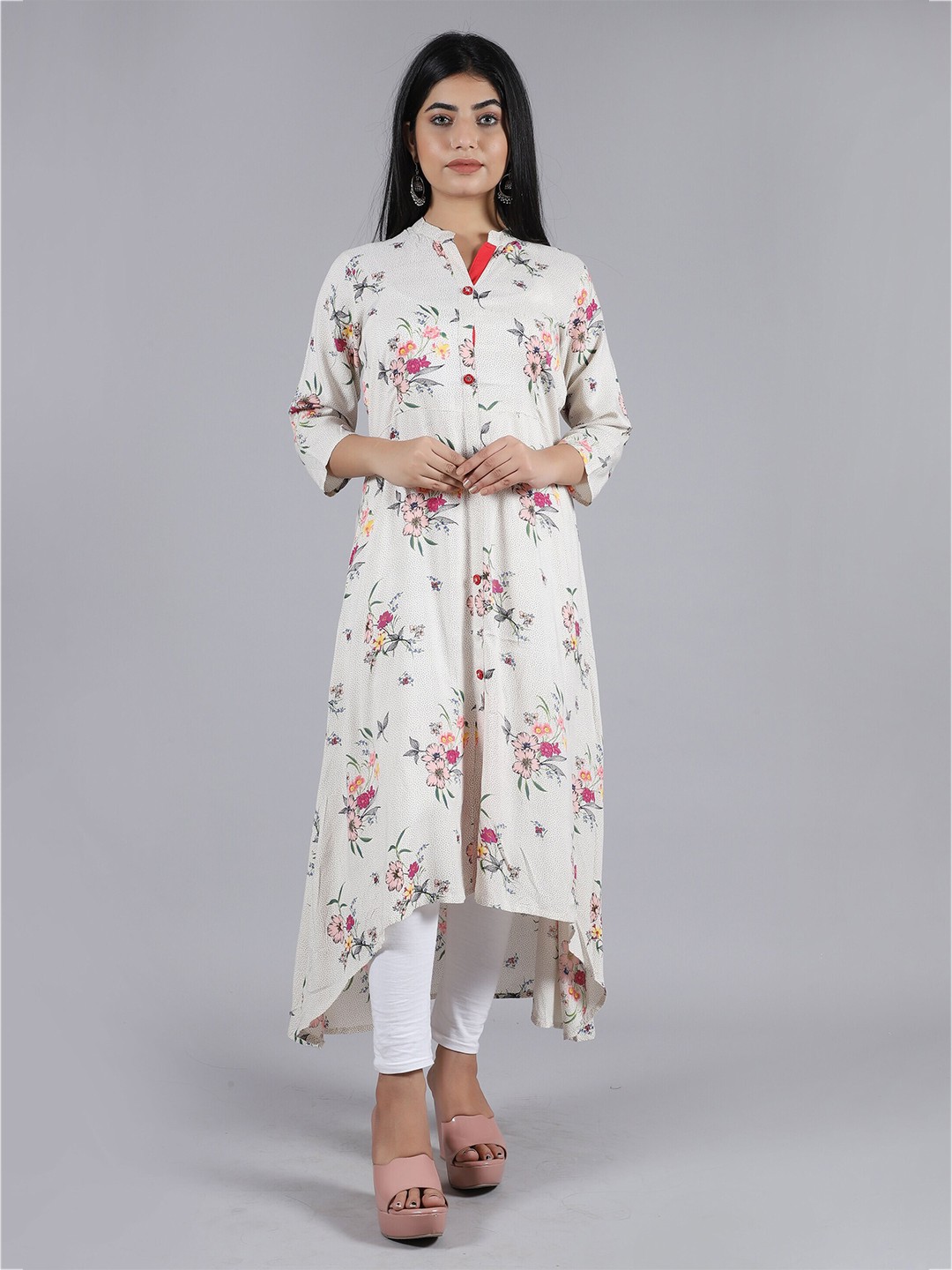 

ROOPWATI FASHION Women Floral Printed Kurta, Off white