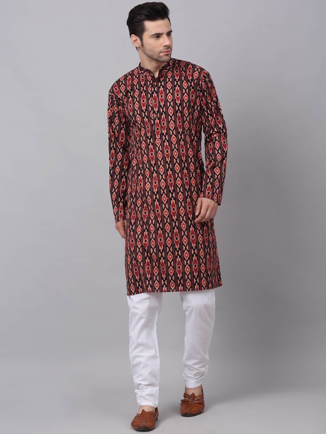 

NEUDIS Men Ethnic Motifs Printed Pure Cotton Kurta with Churidar, Maroon