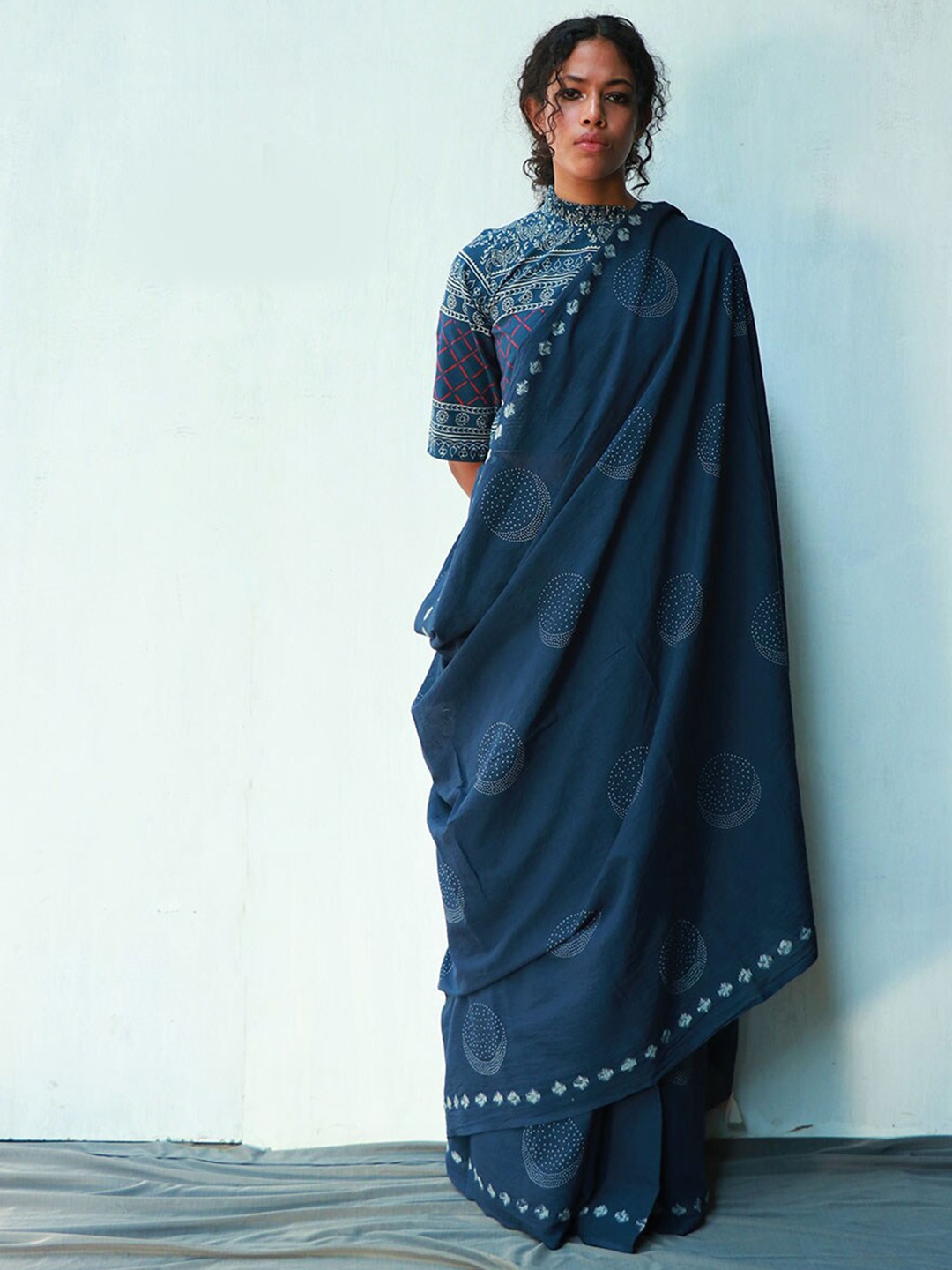 

Chidiyaa Ethnic Motifs Printed Pure Cotton Block Print Saree, Blue
