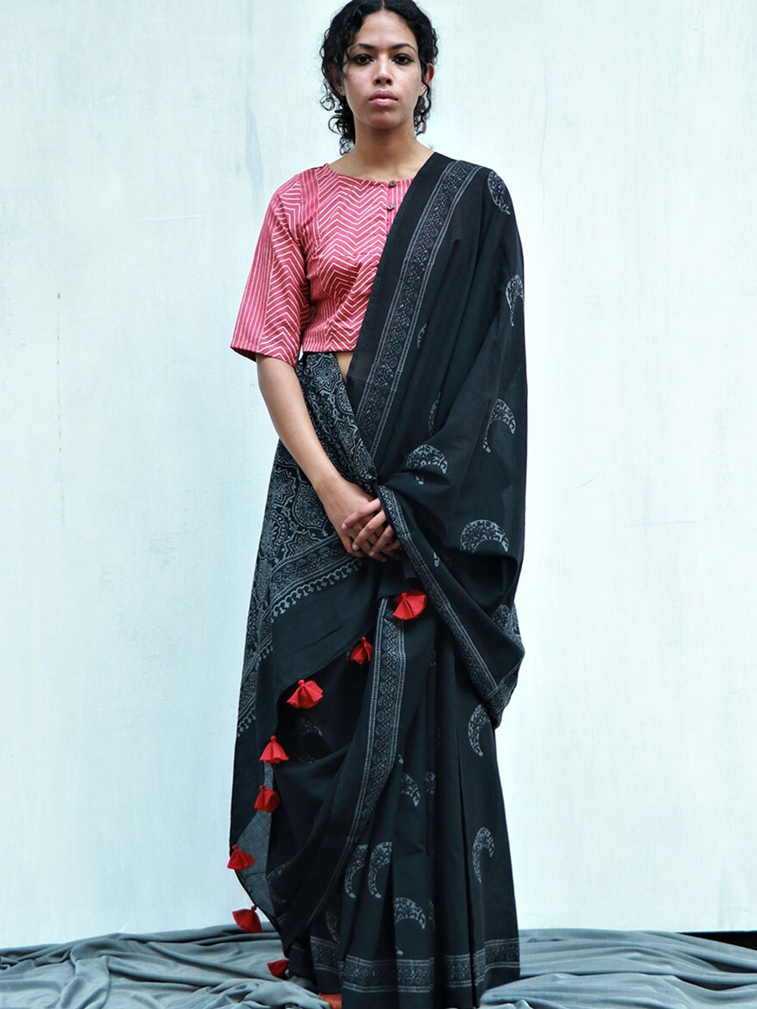 

Chidiyaa Ethnic Motifs Pure Cotton Block Print Saree, Black