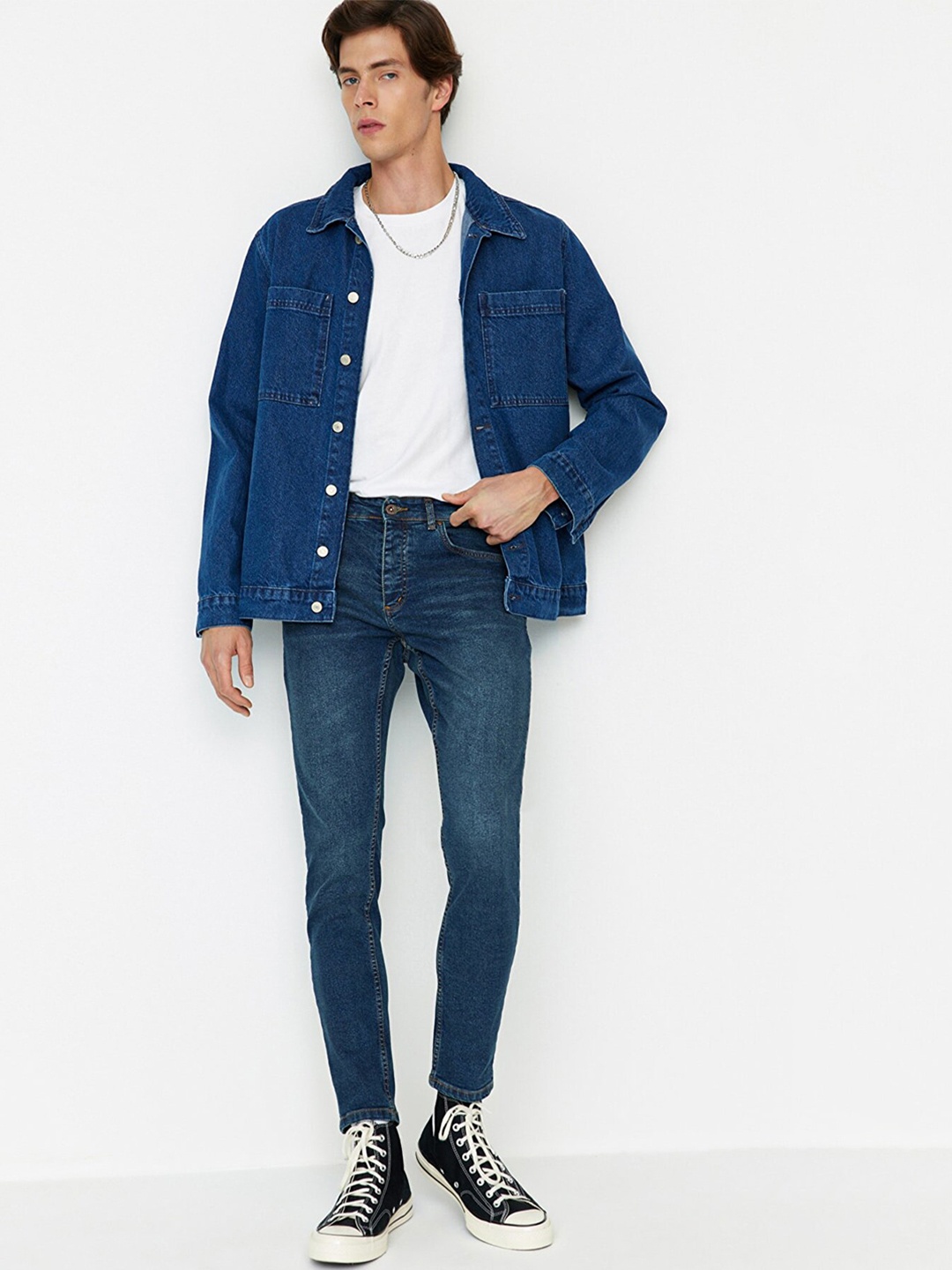 

Trendyol Men Regular Fit Mid-Rise Jeans, Navy blue