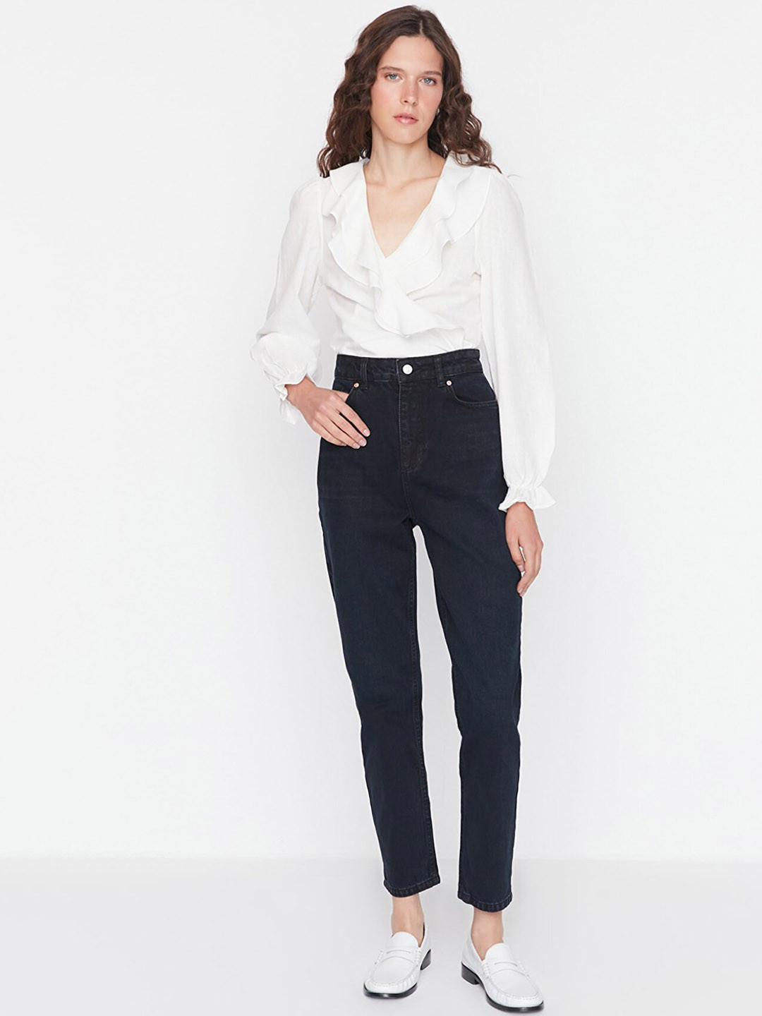 

Trendyol Women Pure Cotton Regular Fit Mid-Rise Jeans, Black
