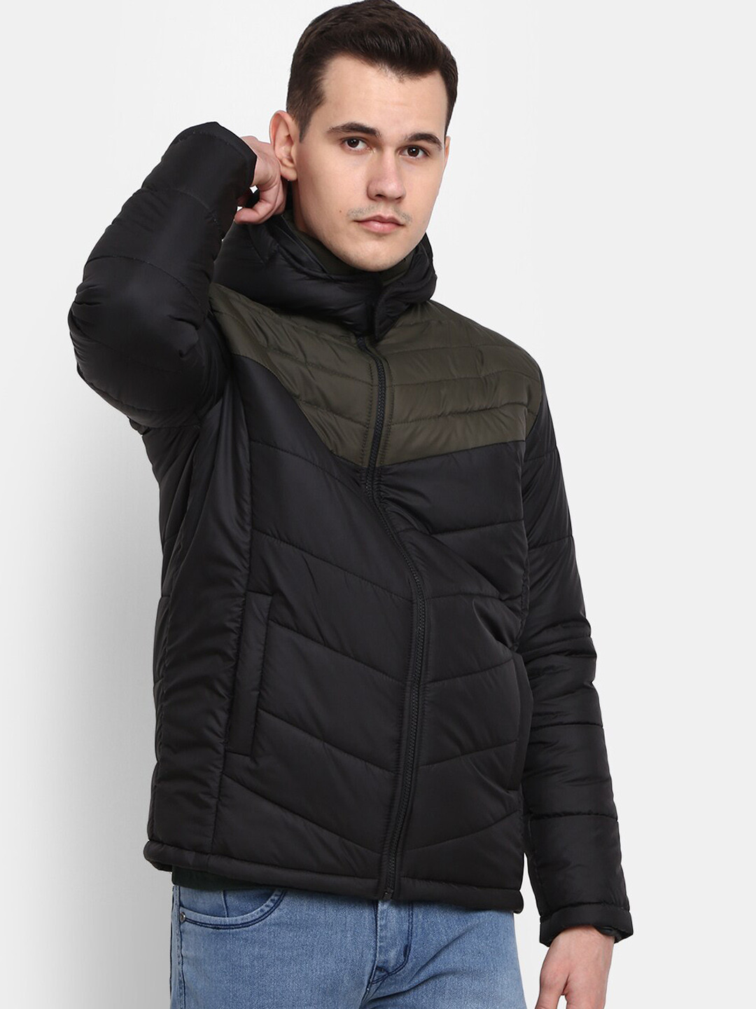 

V-Mart Men Colourblocked Hooded Training or Gym Puffer Jacket, Olive