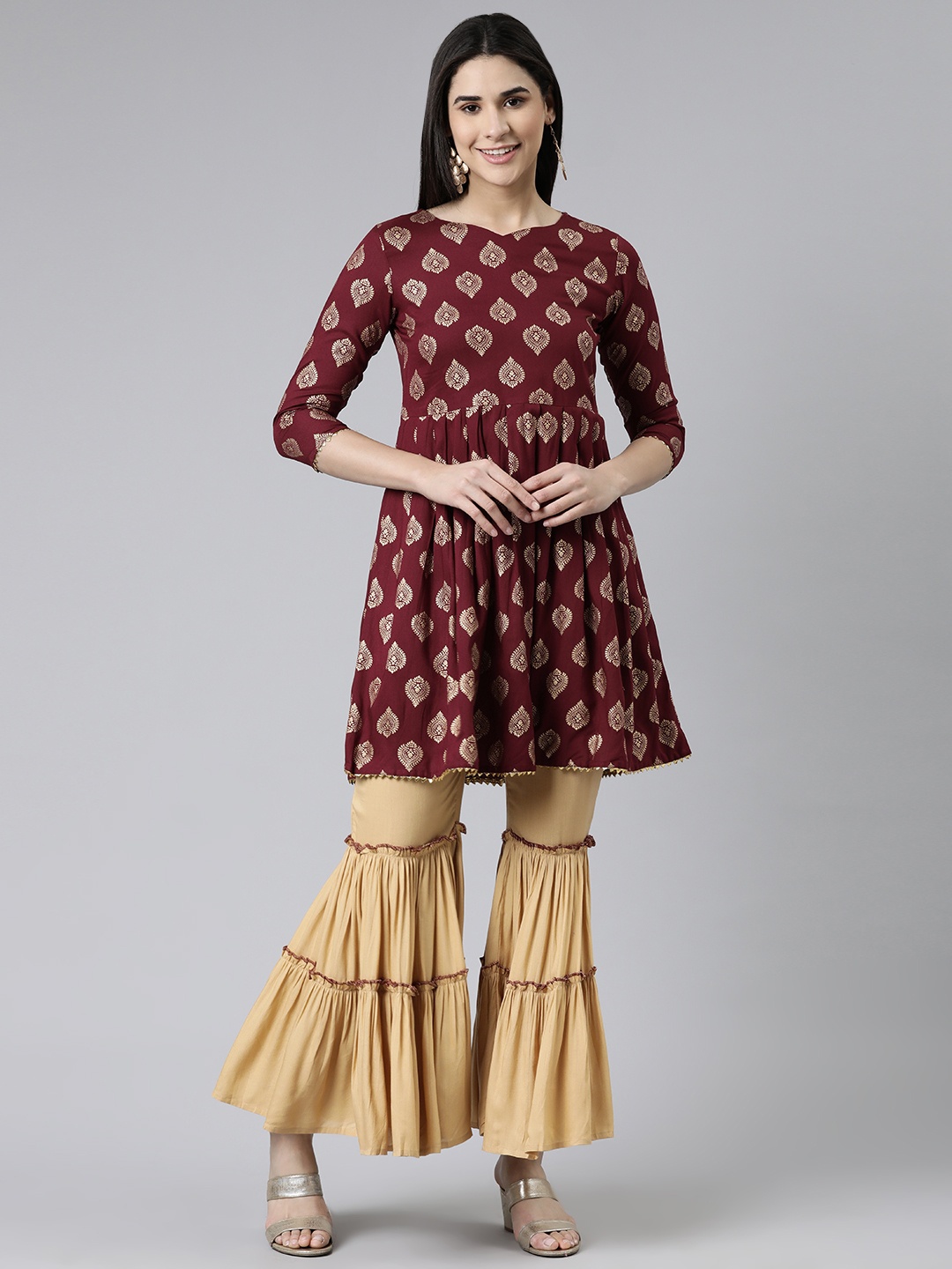 

KALINI Women Ethnic Motifs Printed Sweetheart Neck Kurti With Sharara, Maroon