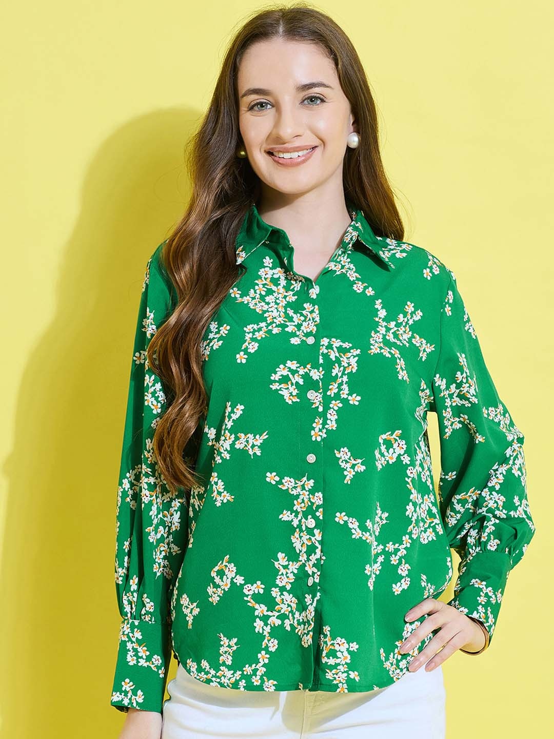 

ANVI Be Yourself Women Floral Printed Tailored Fit Casual Shirt, Green