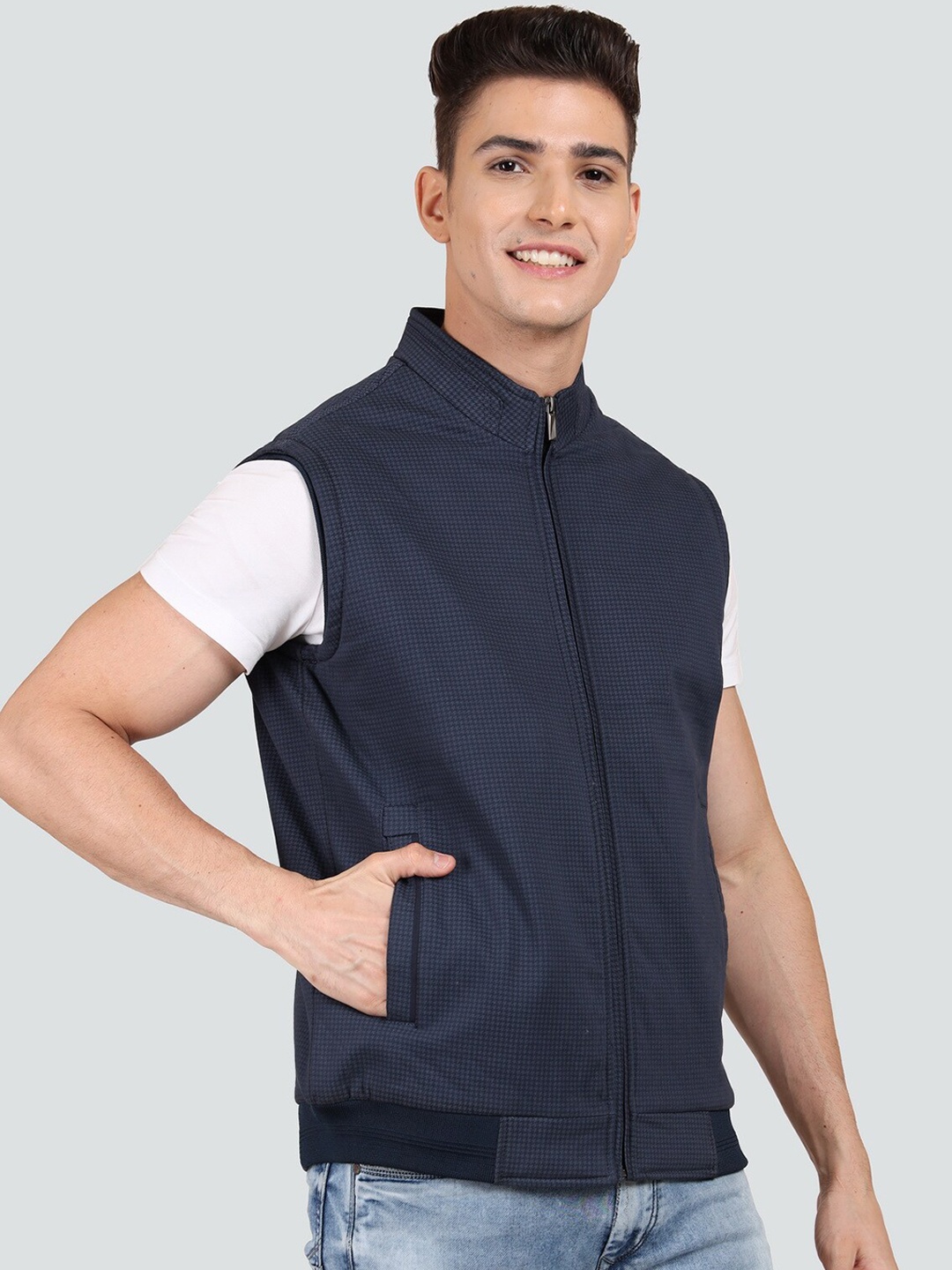 

YOUNG CLUB CLASSIC Men Checked Cotton Lightweight Bomber Jacket, Navy blue