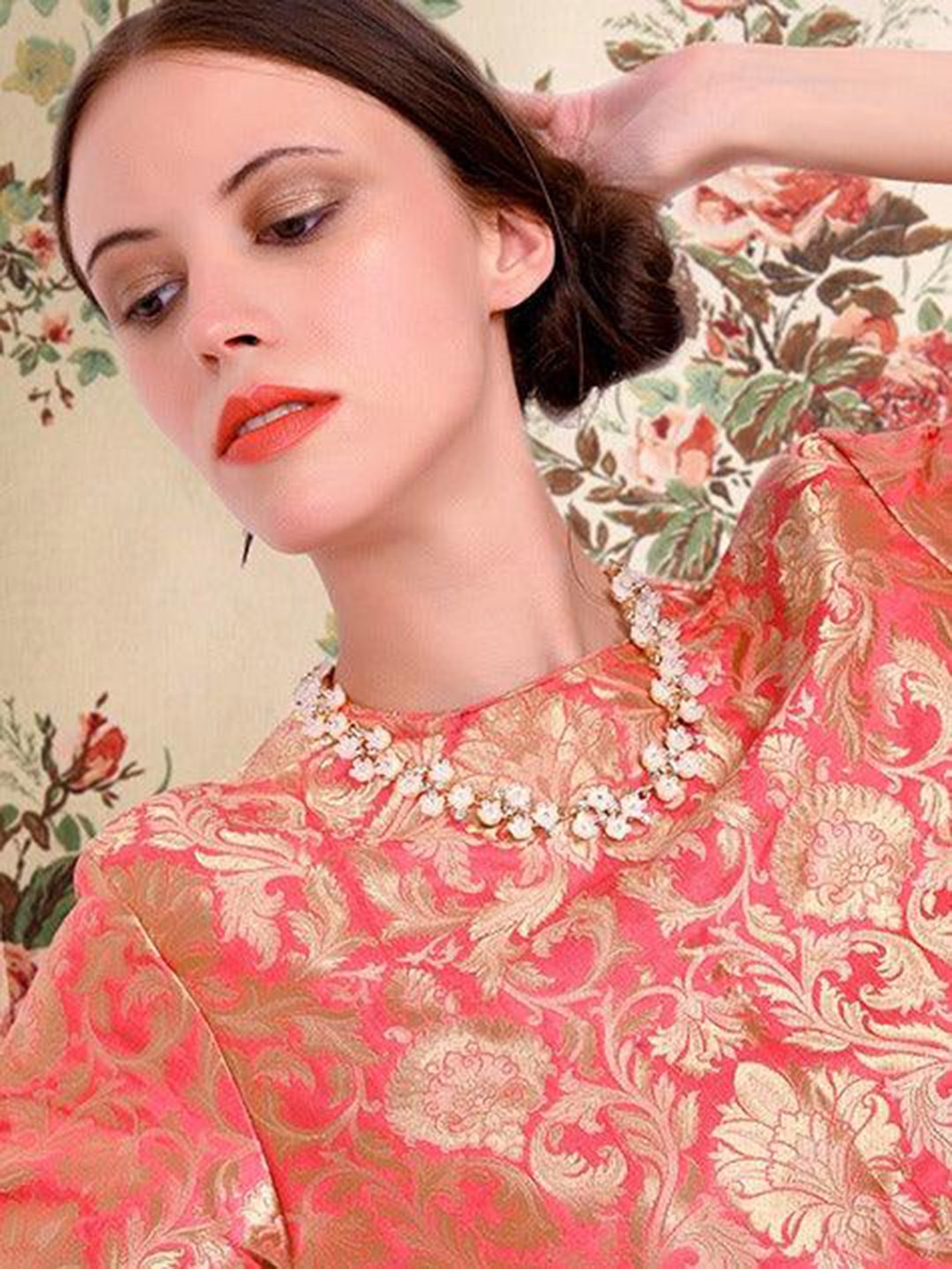 

ODETTE Stone Studded Statement Necklace, Gold