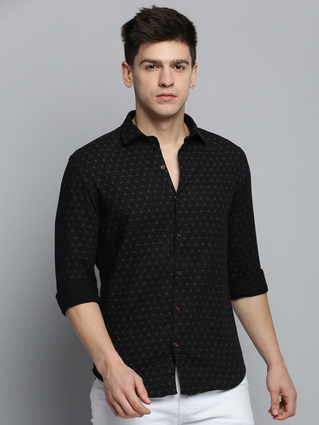 

SHOWOFF Men Comfort Printed Twill Weave Cotton Casual Shirt, Black