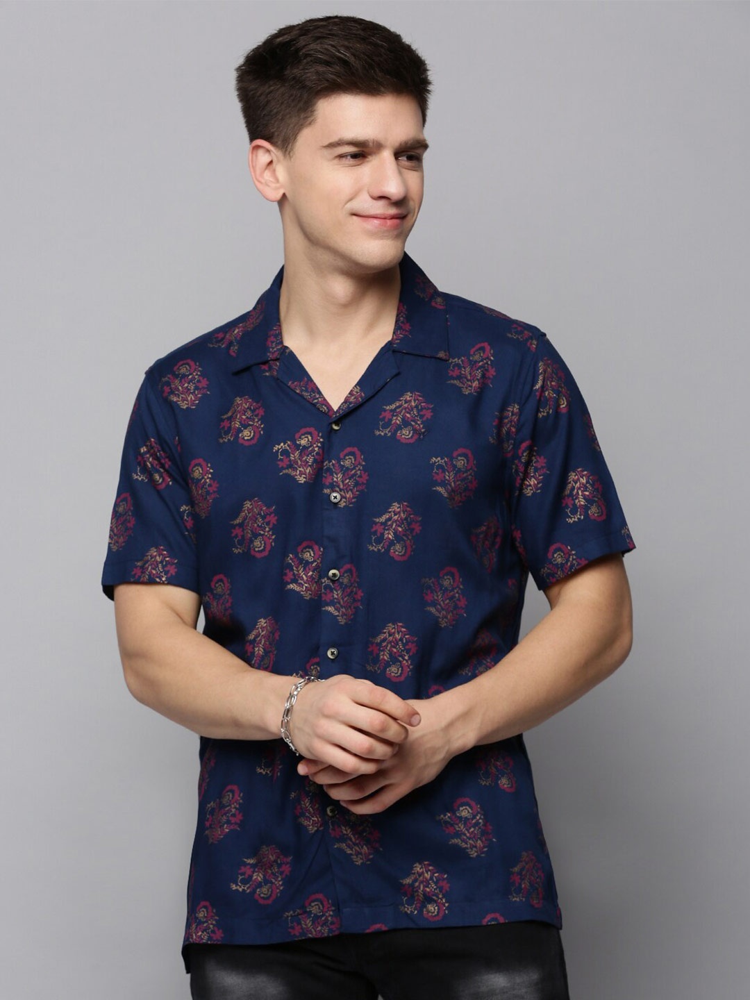 

SHOWOFF Men Comfort Ethnic Printed Casual Shirt, Navy blue