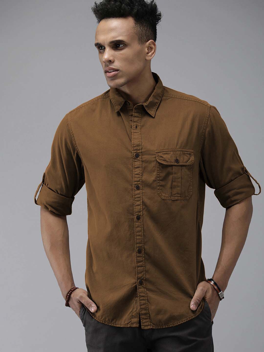 

The Roadster Lifestyle Co. Men Standard Twill Weave Casual Pure Cotton Shirt, Brown