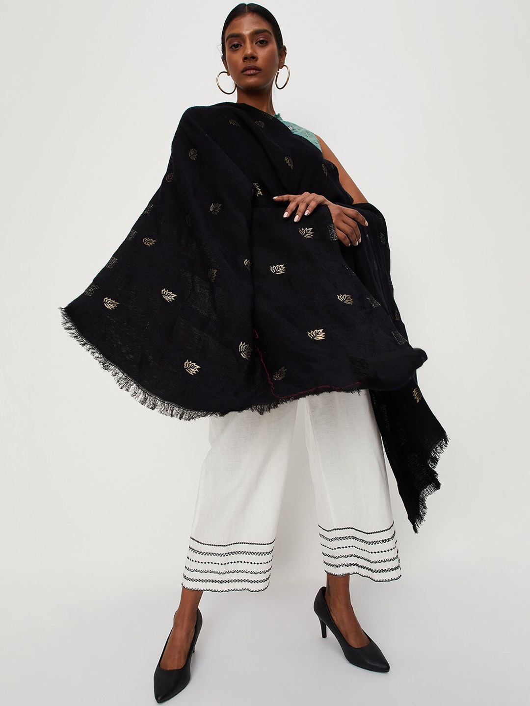 

max Women Woven-Design Printed Acrylic Shawl, Black