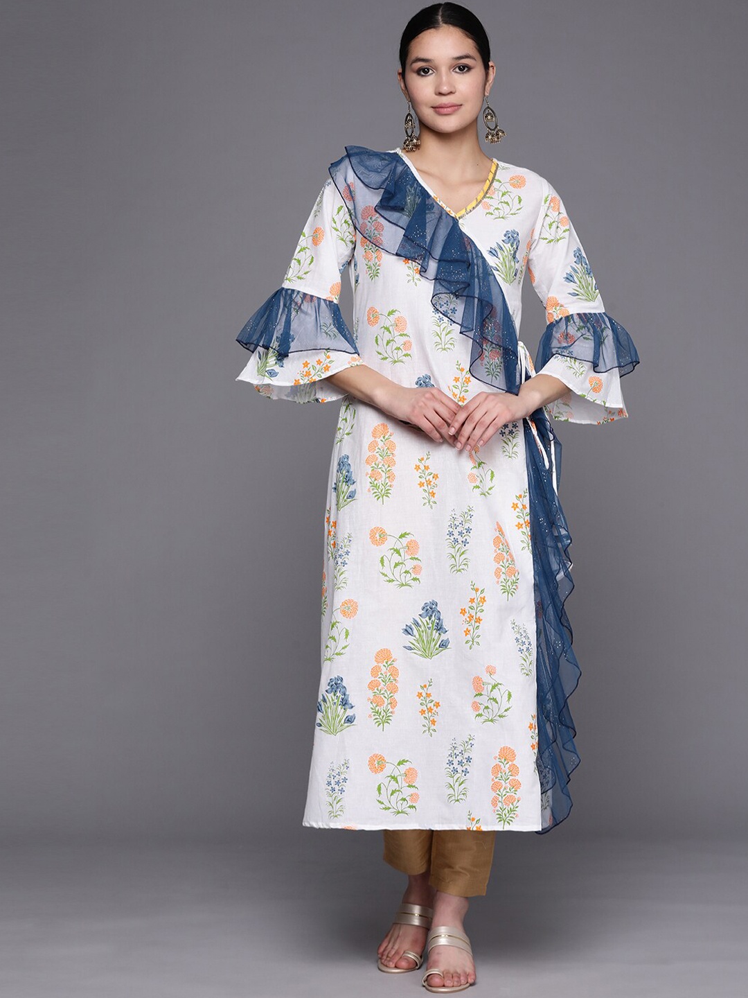 

Ahalyaa Women Floral Printed Pure Cotton Kurta, Off white