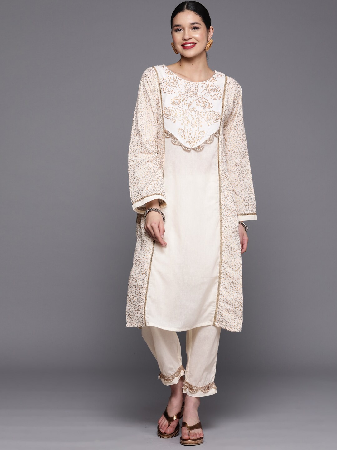 

Ahalyaa Women Floral Printed Panelled Beads & Stones Pure Cotton Kurta with Trousers, Off white