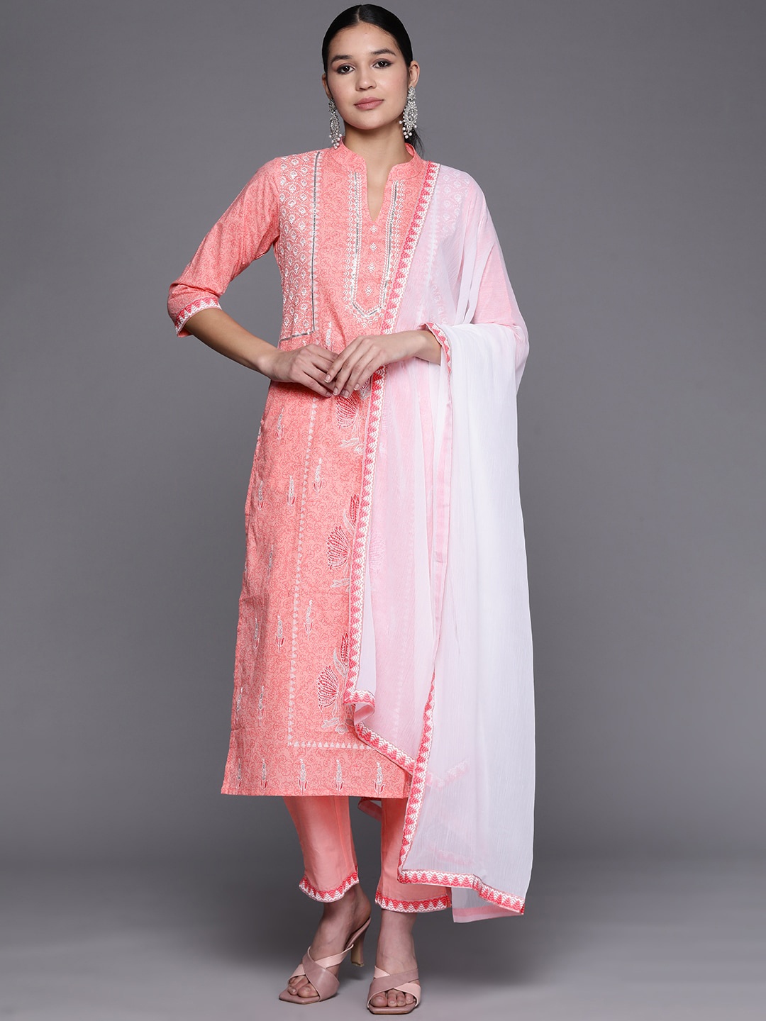 

Ahalyaa Women Floral Printed Pure Cotton Kurta with Trousers & Dupatta, Peach