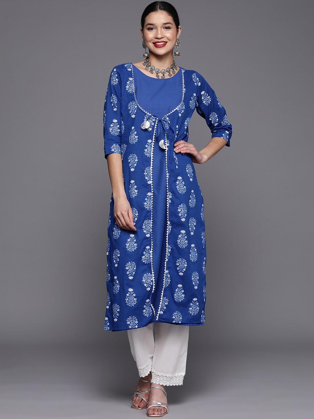 

Ahalyaa Women Printed Floral Gotta Patti Pure Cotton Straight Kurta, Blue