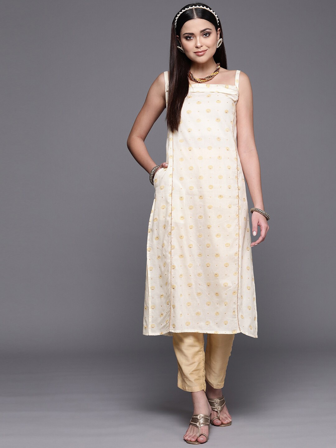 

Ahalyaa Women Printed Floral Sleeveless Pure Cotton Kurta, Off white