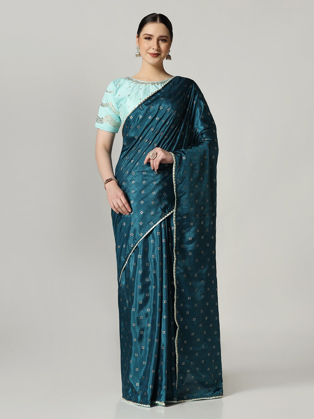 

BOMBAY SELECTIONS Ethnic Motifs Satin Saree, Green