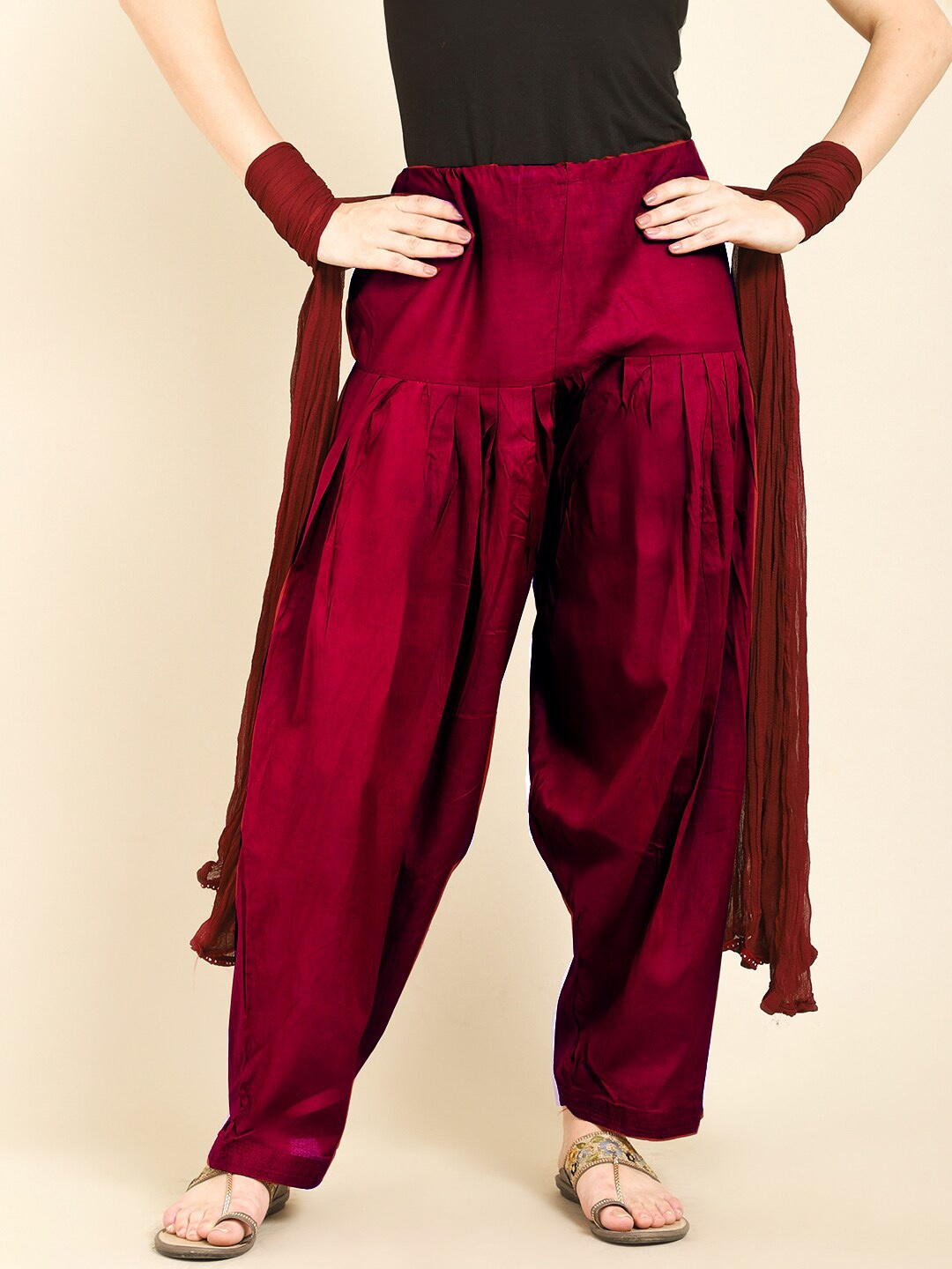 

Miaz Lifestyle Women Loose fit Cotton Salwar and Dupatta, Maroon