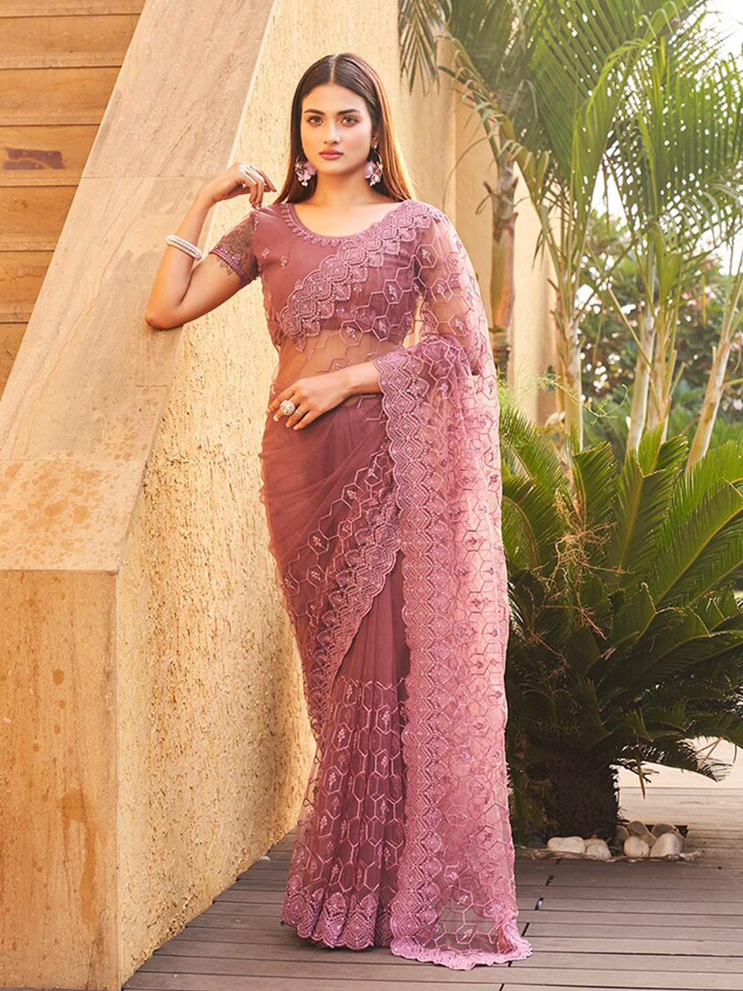 

Tikhi Imli Floral Embroidered Beads & Stones Net Saree, Mauve