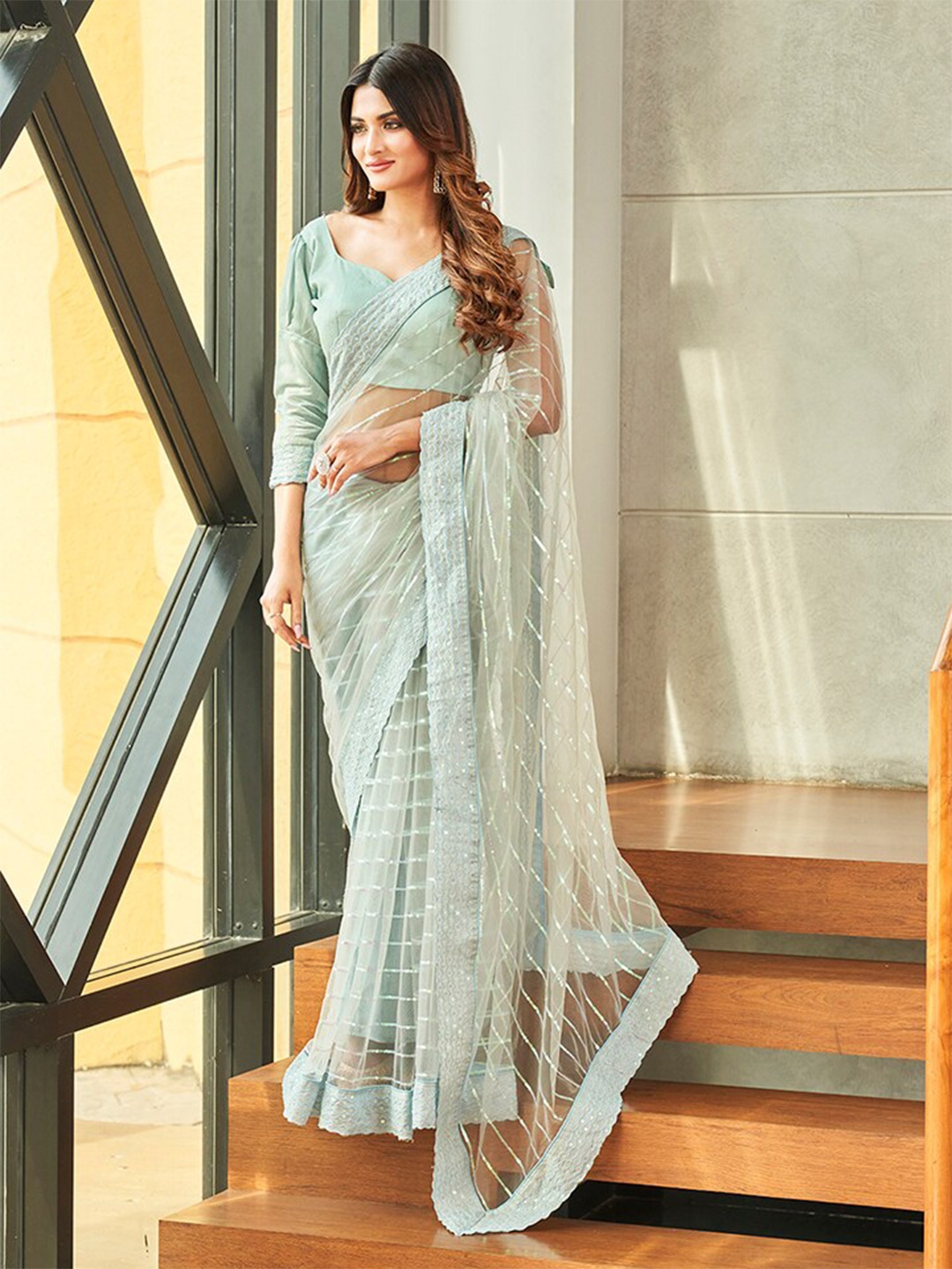 

Tikhi Imli Embellished Sequinned Net Saree, Blue