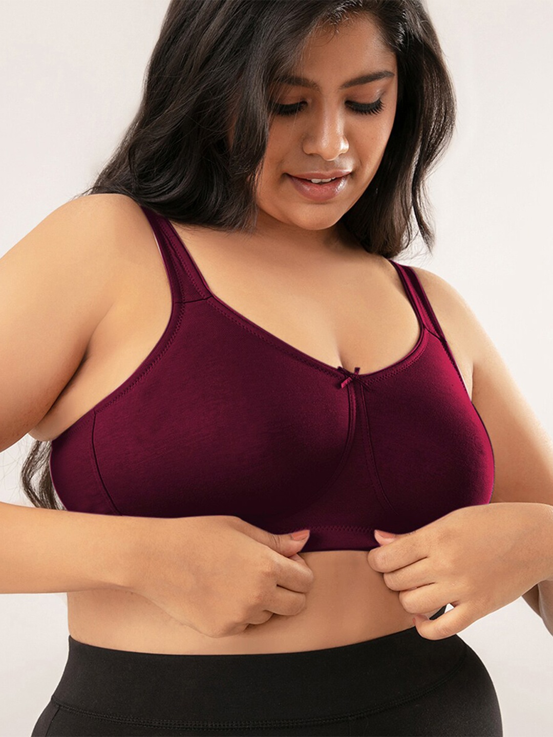 

Nykd By Nykaa No Sweat Breast Separating Breathe Cotton Non Padded Non Wired Bra, Maroon