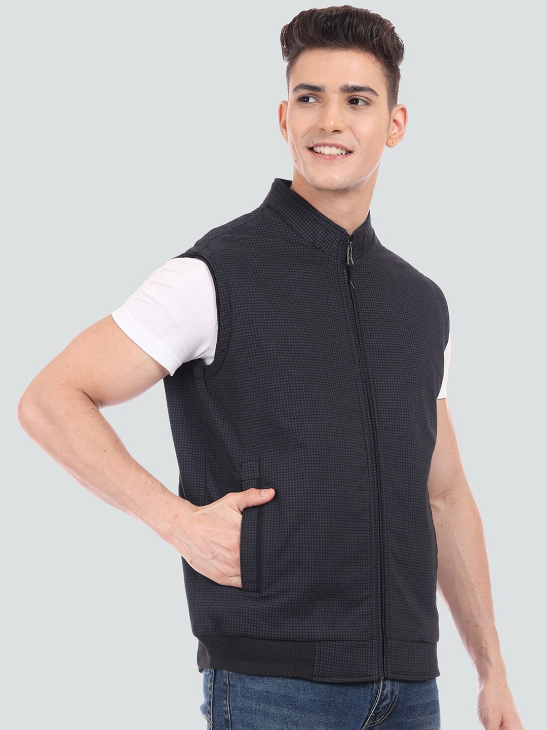 

YOUNG CLUB CLASSIC Men Checked Lightweight Cotton Bomber Jacket, Black