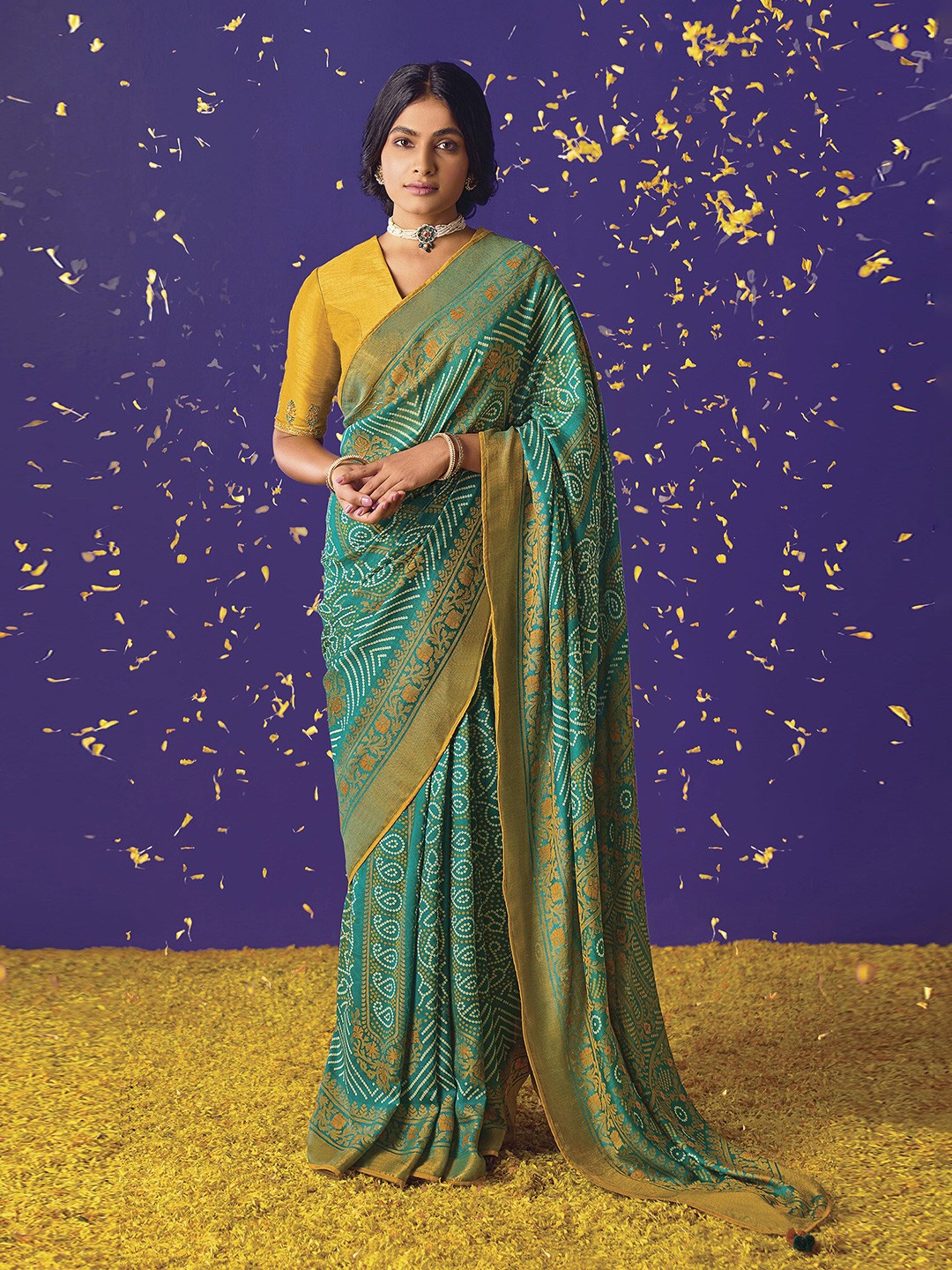 

elora Bandhani Printed Art Silk Saree, Green
