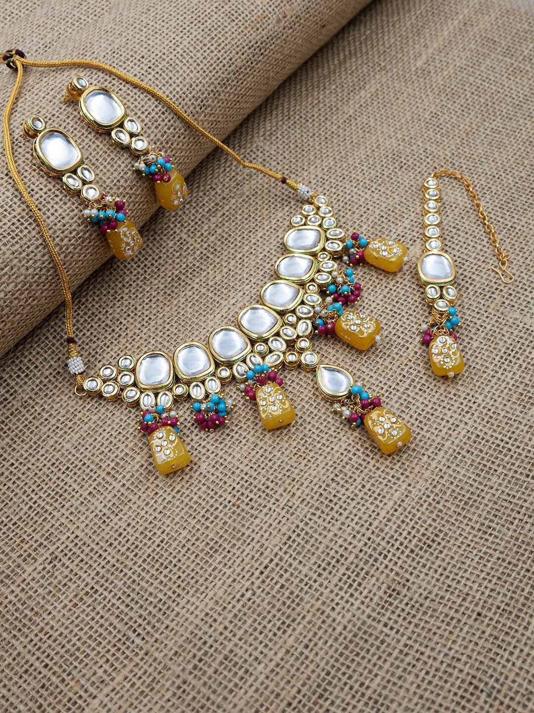

StileAdda Gold-Plated Kundan-Studded & Beaded Jewellery Set