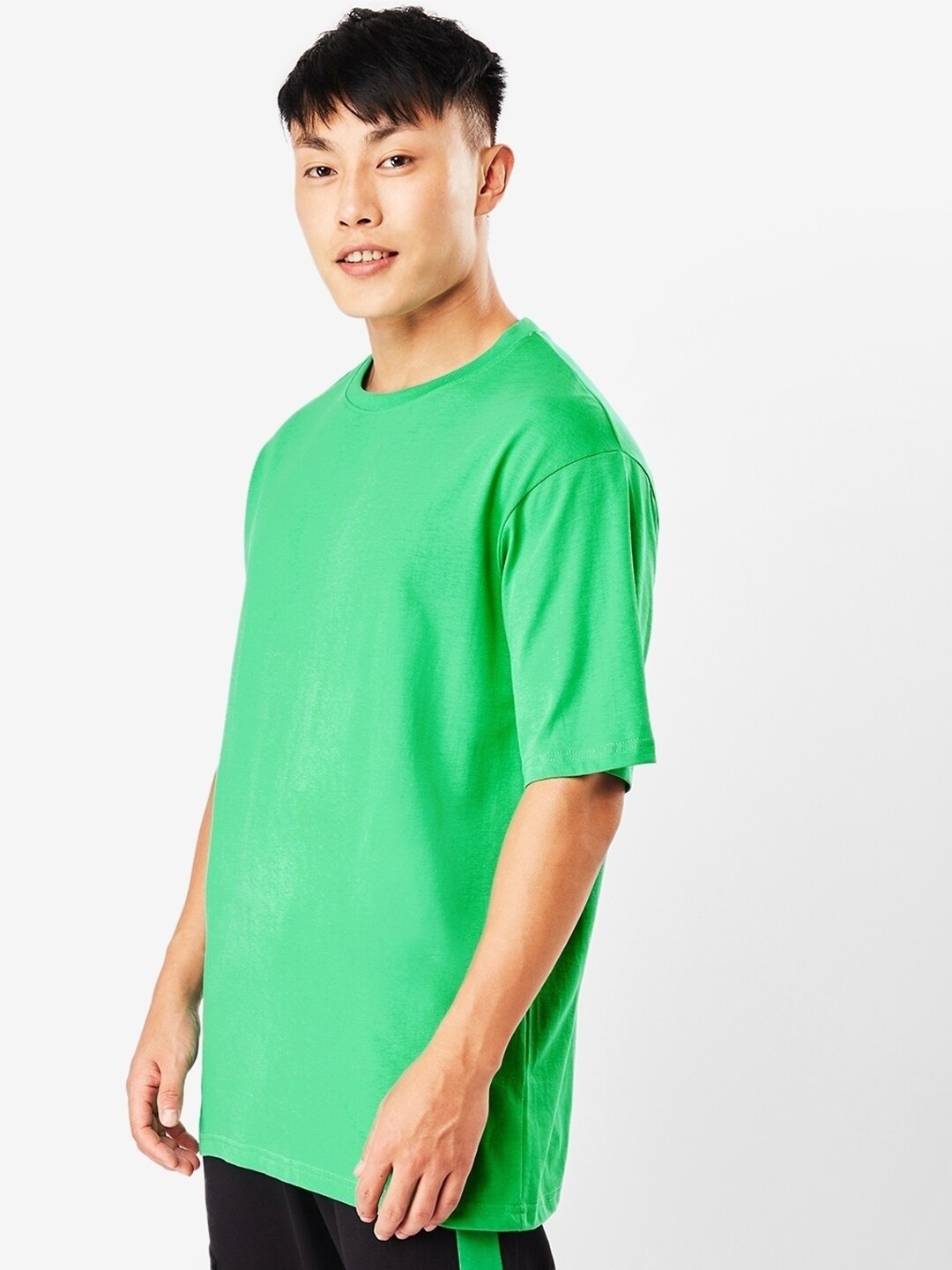 

Bewakoof Men Round Neck Oversize Cotton T-shirt, Green
