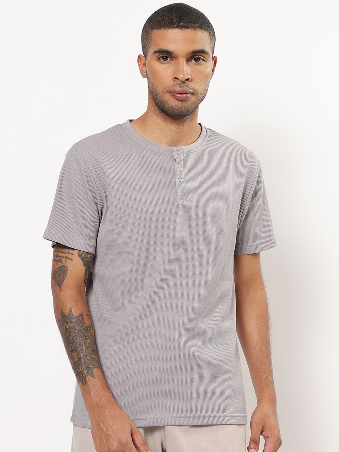 

Bewakoof Men Henley Neck Cotton T-shirt, Grey