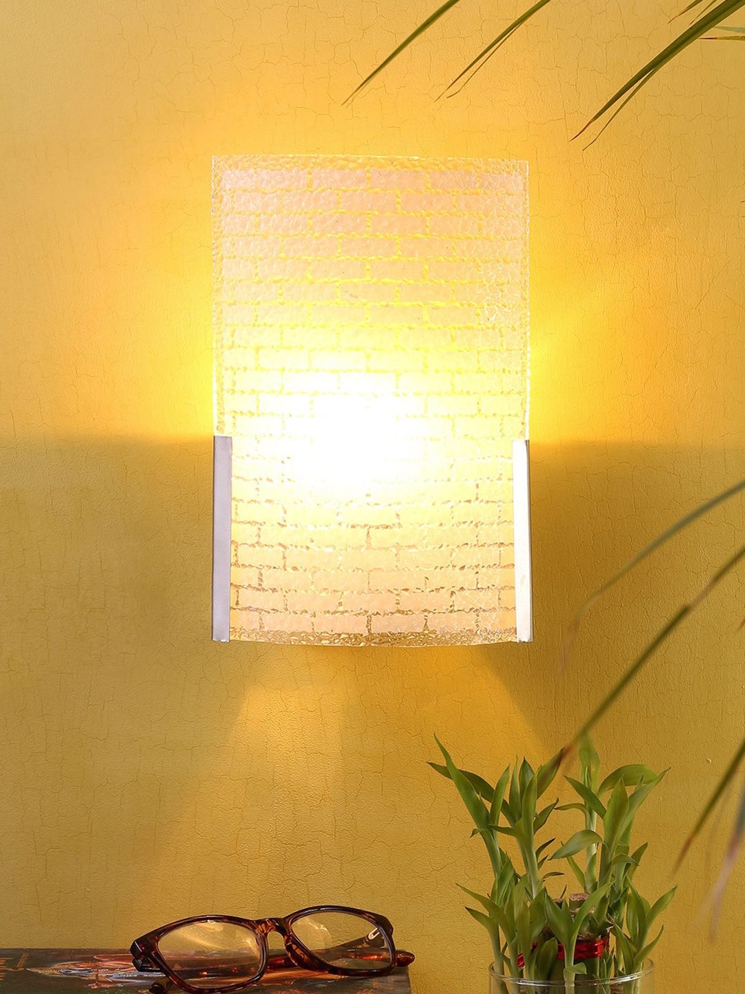 

Devansh White Textured Glass Wall Mounted Lamp