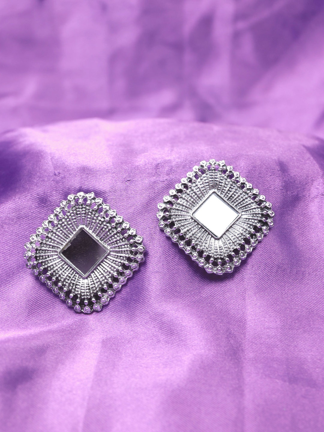 

VAGHBHATT Silver-Plated Geometric Studs Earrings