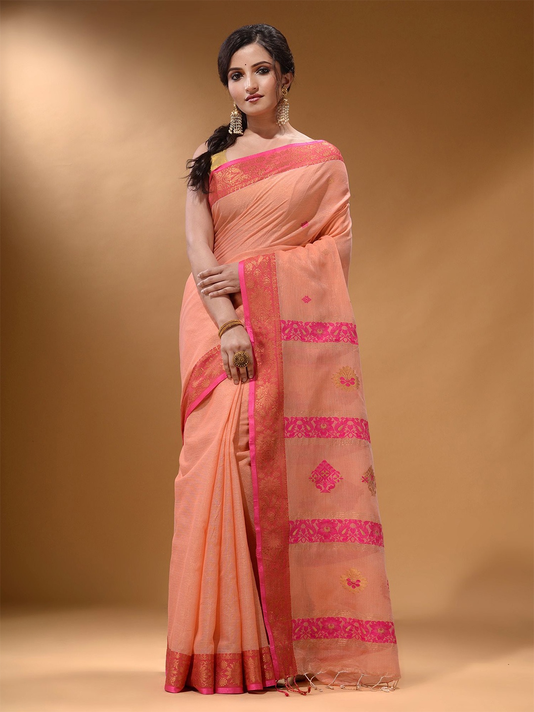 

Arhi Woven Design Zari Bordered Saree, Peach
