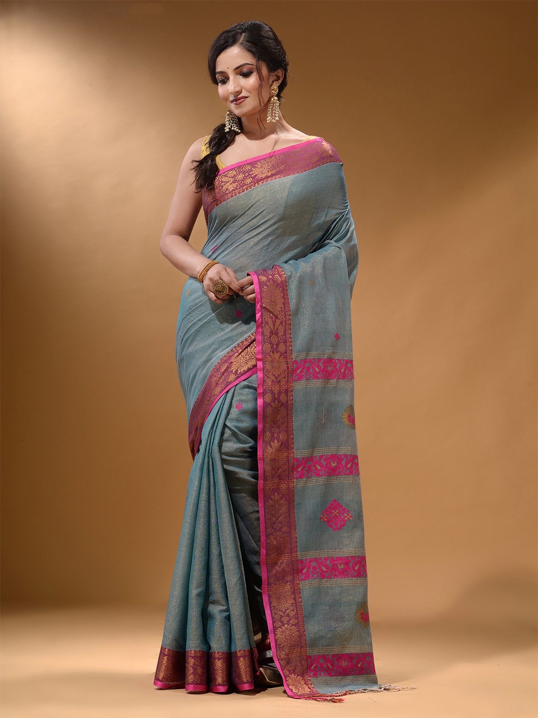 

Arhi Woven Design Ethinic Motif Zari Saree, Grey