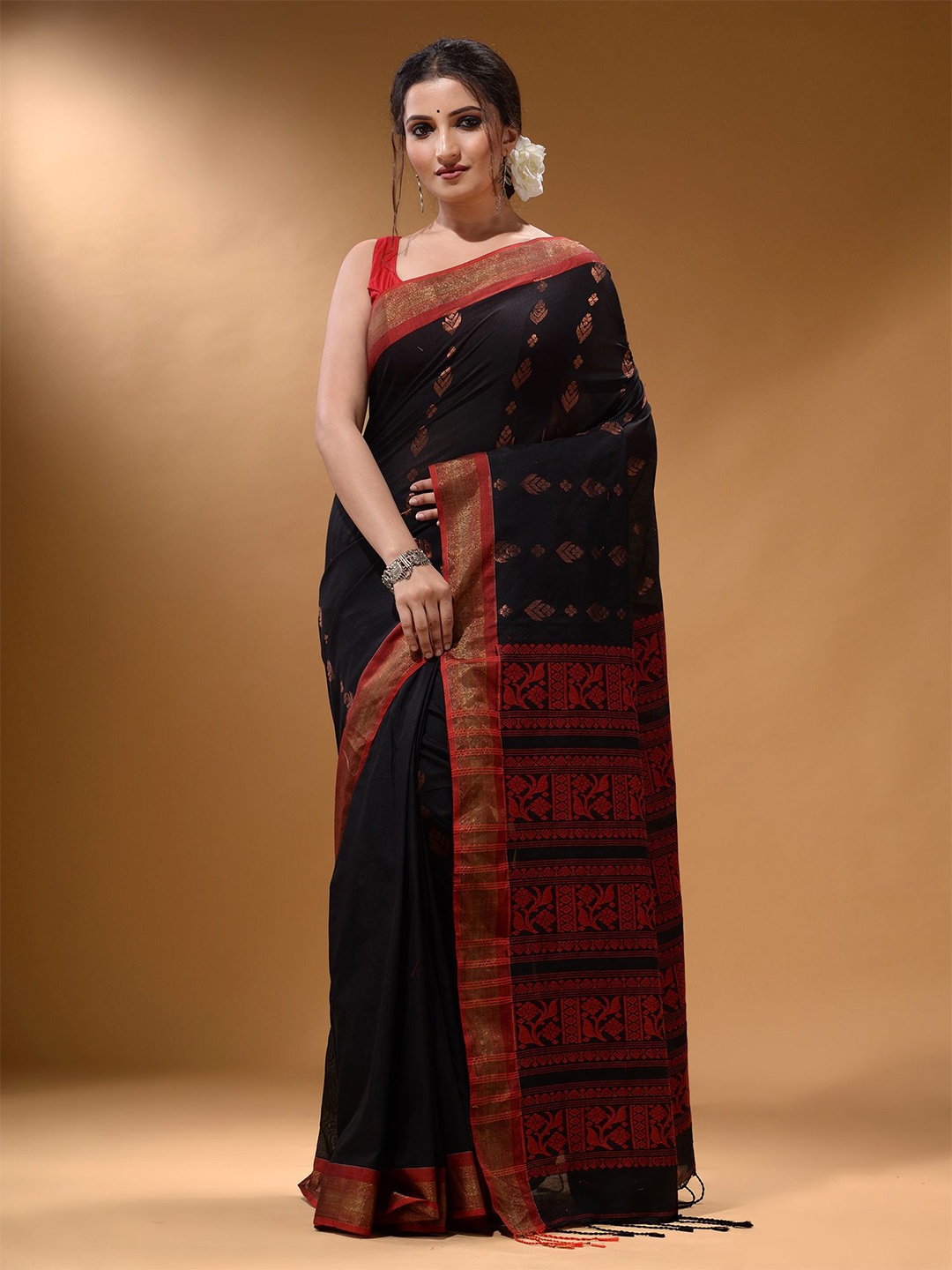 

Arhi Woven Design Zari Saree, Black