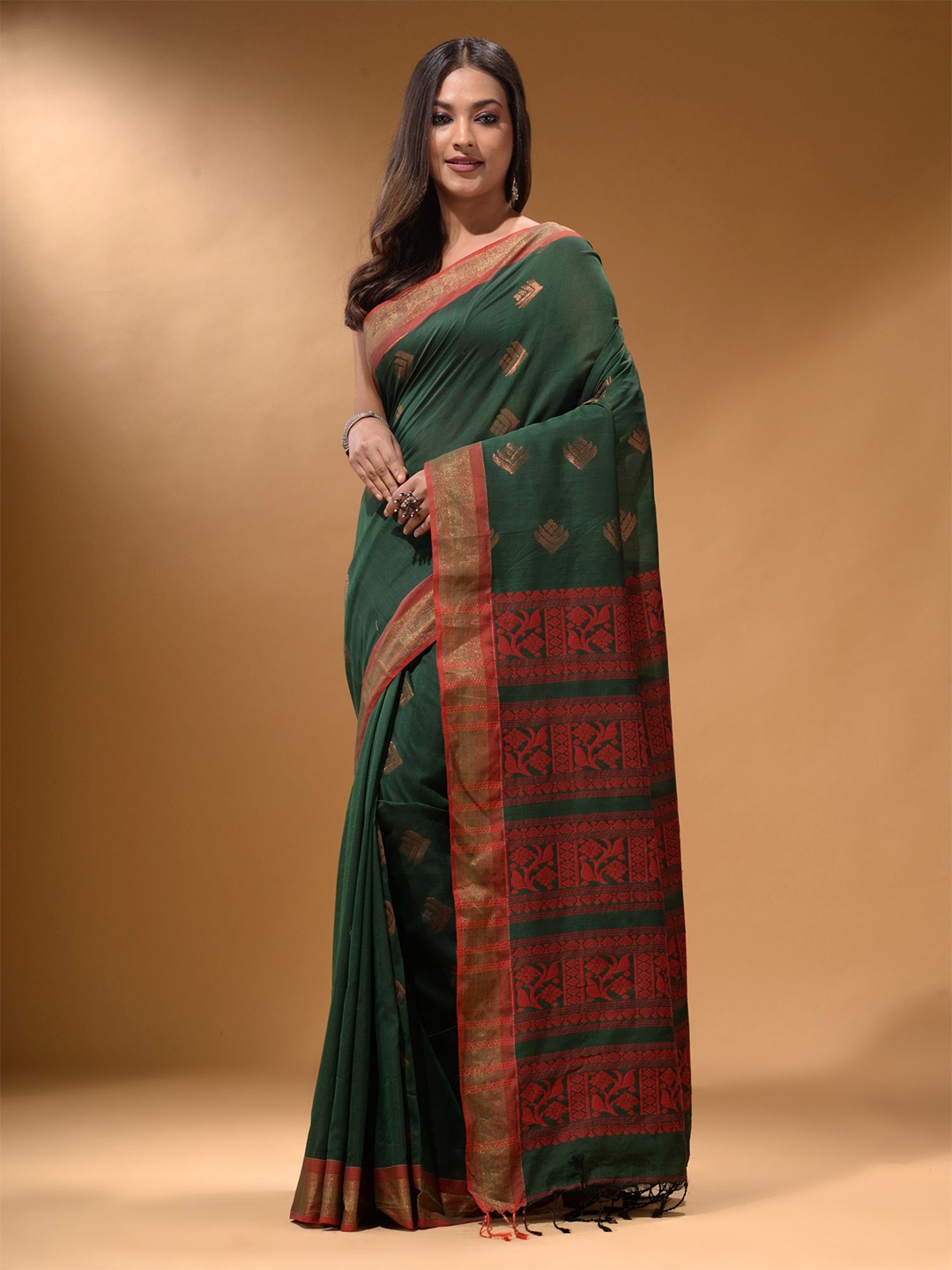 

Arhi Woven Design Zari Bordered Saree, Green