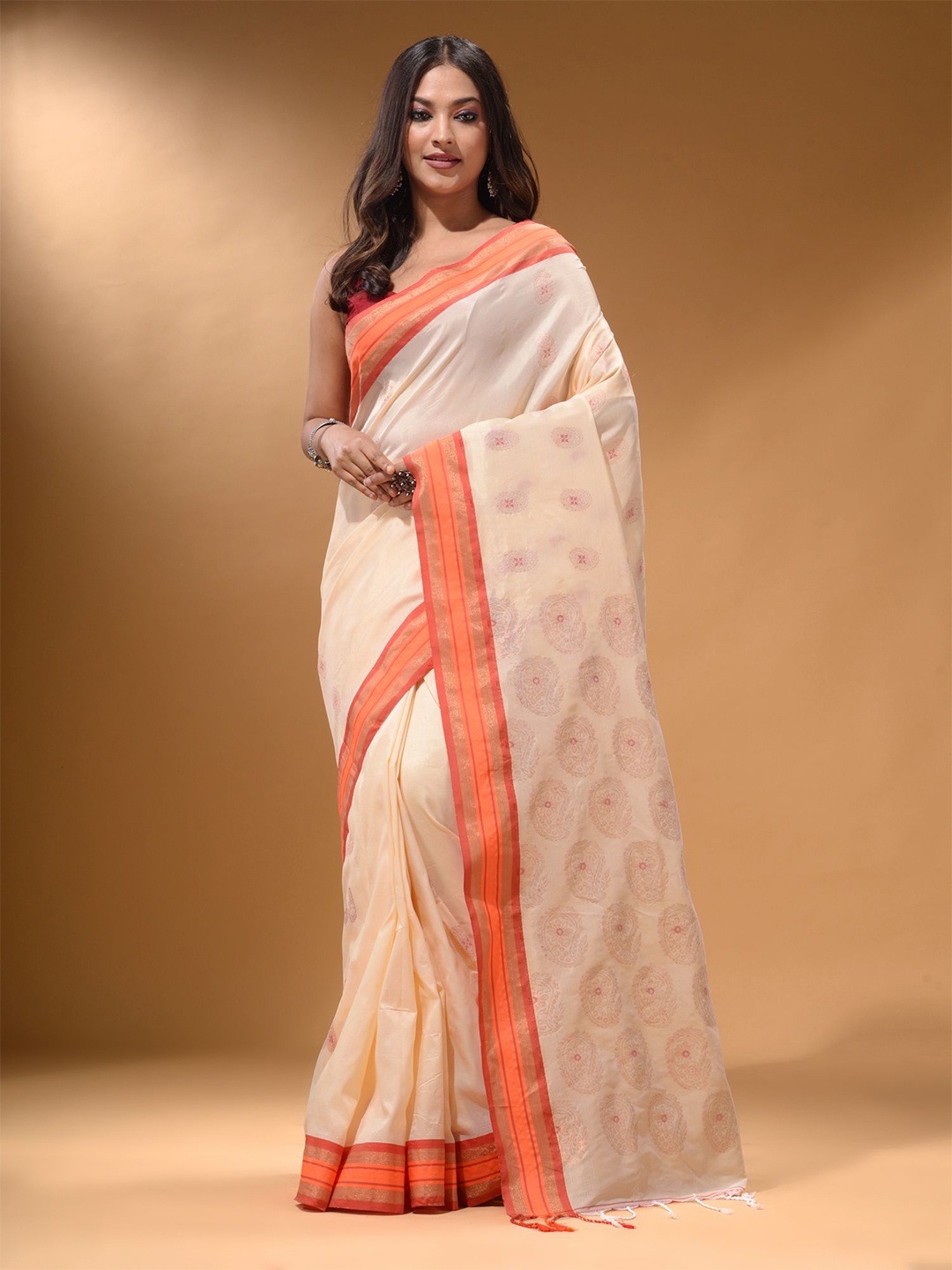 

Arhi Paisley Zari Silk Blend Saree, Cream