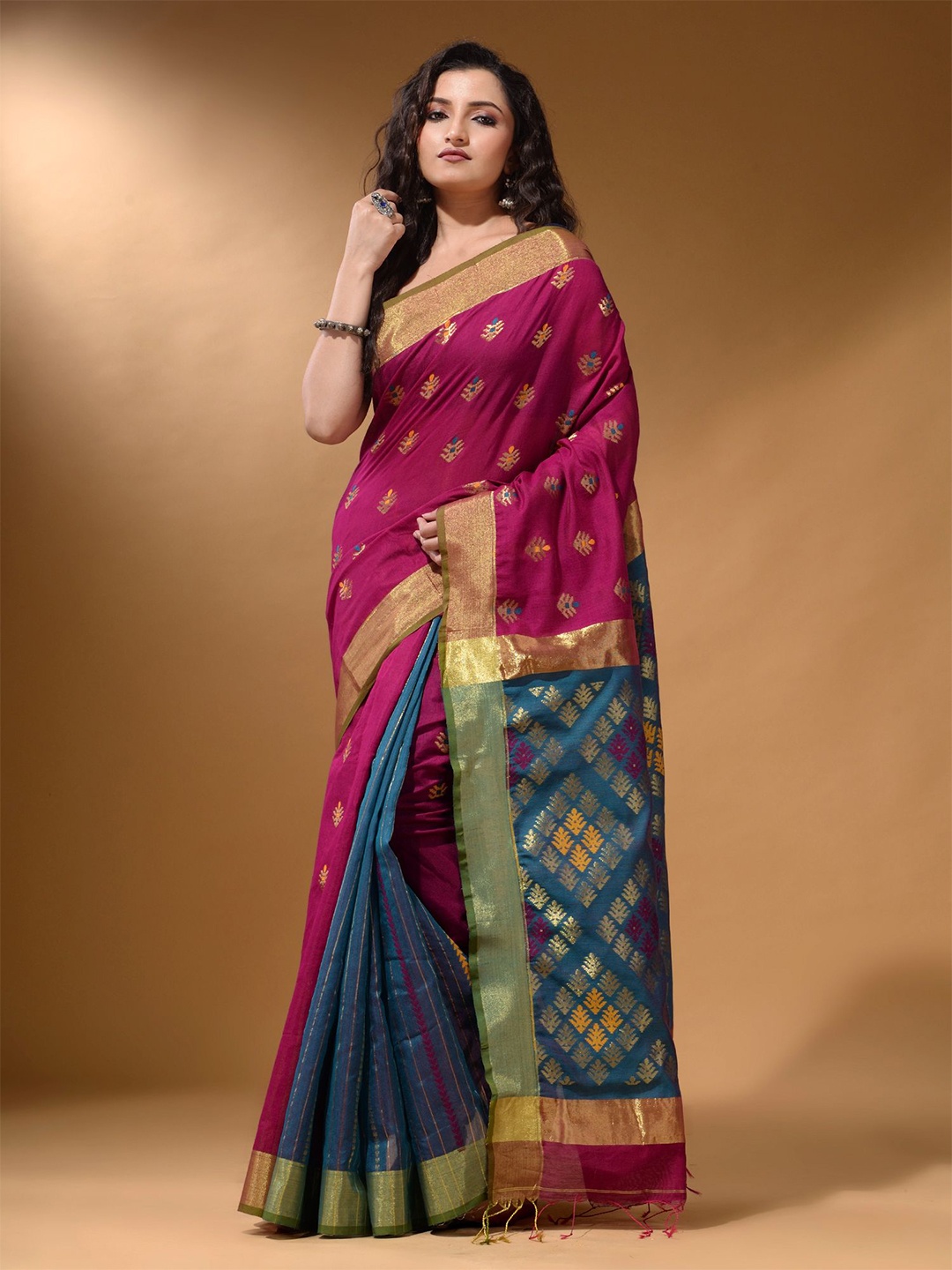 

Arhi Ethnic Motifs Zari Saree, Magenta
