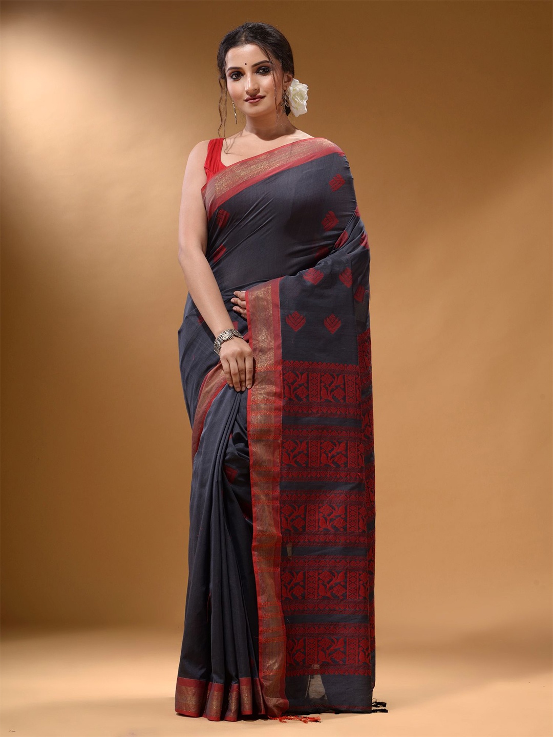 

Arhi Woven Design Zari Saree, Grey