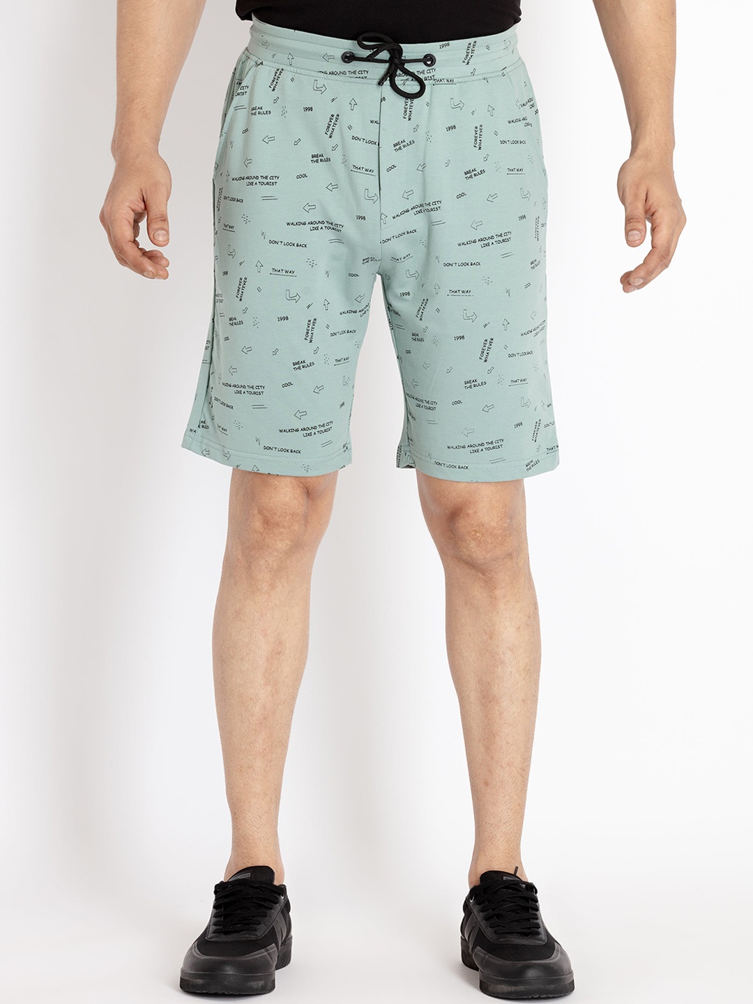 

Status Quo Men Typography Printed Regular Fit Shorts, Green