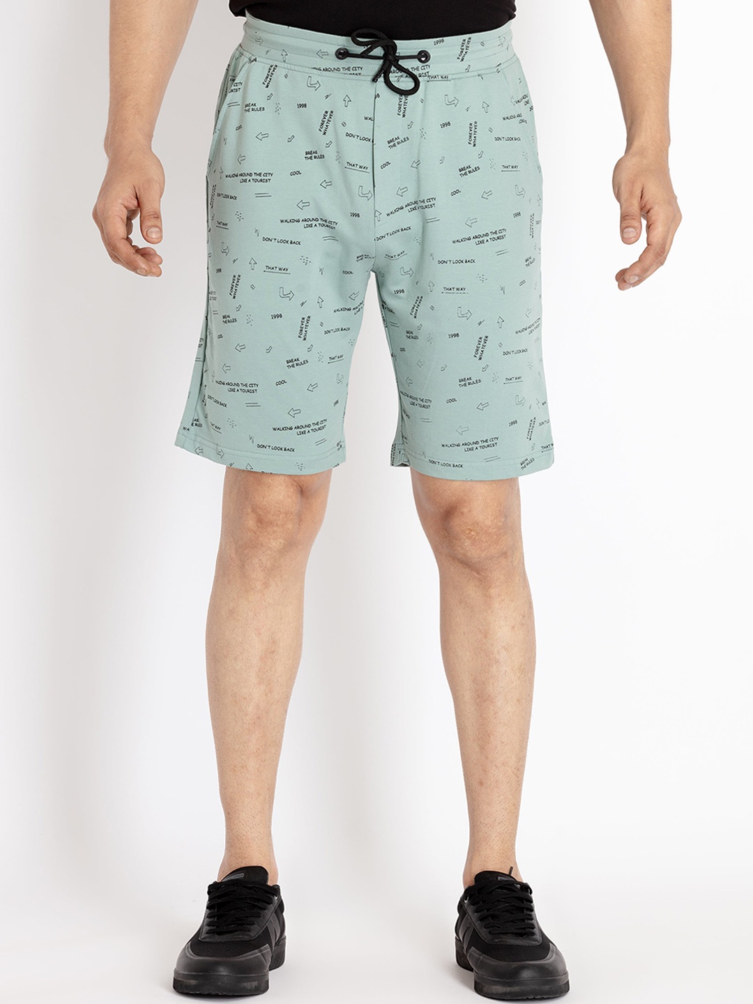 

Status Quo Men Cotton Printed Mid Rise Regular Fit Shorts, Green