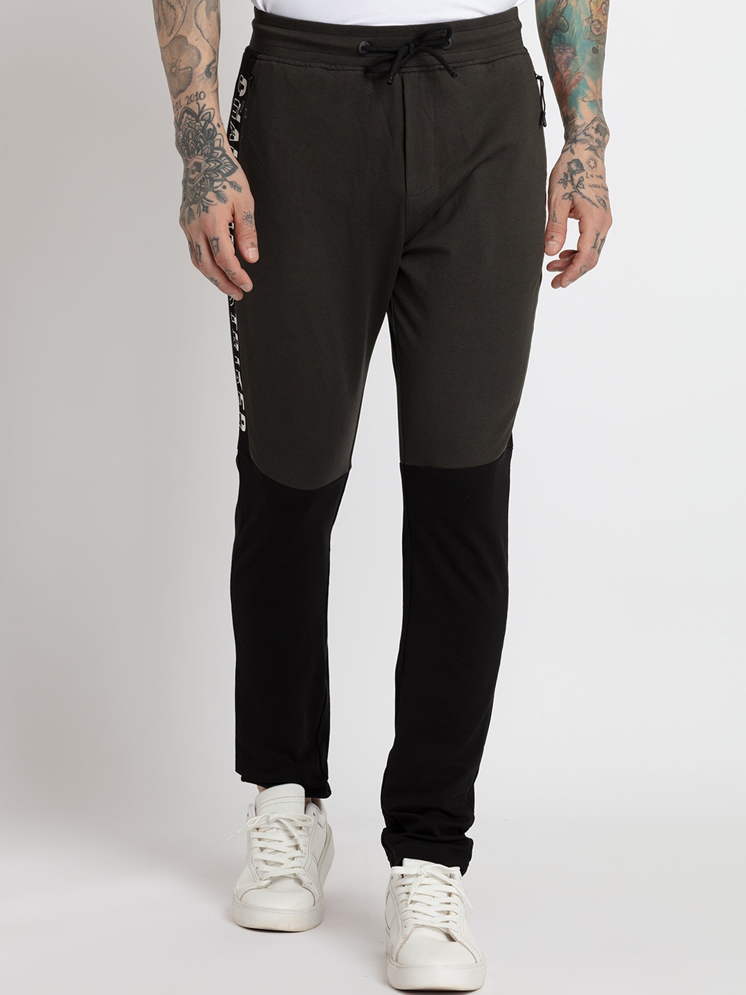 

Status Quo Men Colorblocked Cotton Track Pant, Green