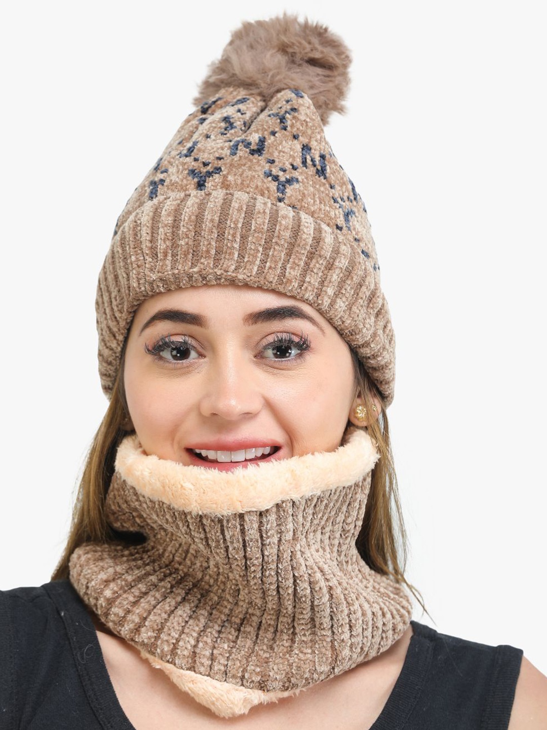

ELLIS Women Acrylic Beanie, Brown