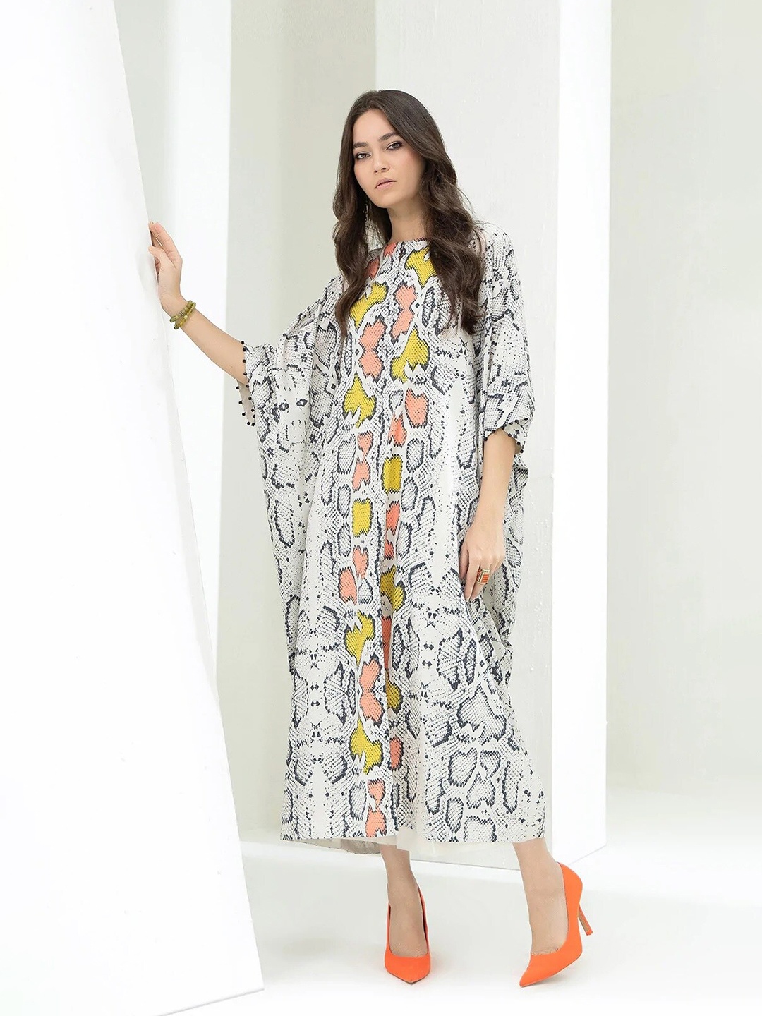 

Navvi Women Printed Flared Sleeves Kaftan Kurta, White