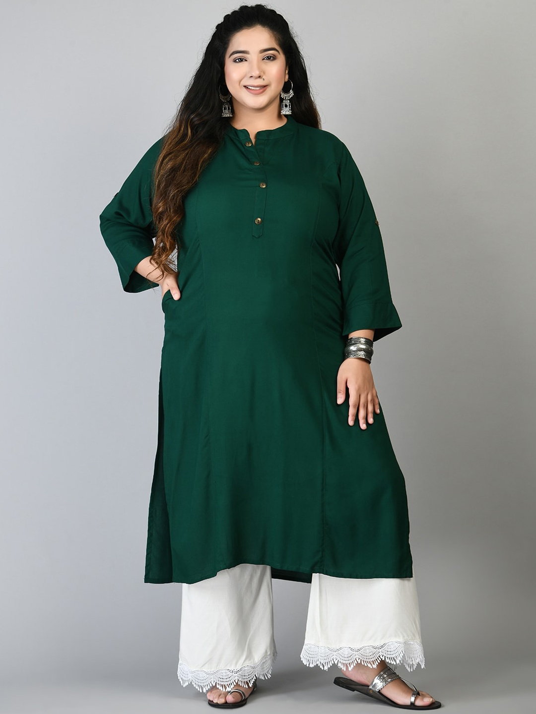 

PrettyPlus by Desinoor.com Women Plus Size Band Collar Straight Kurta, Green