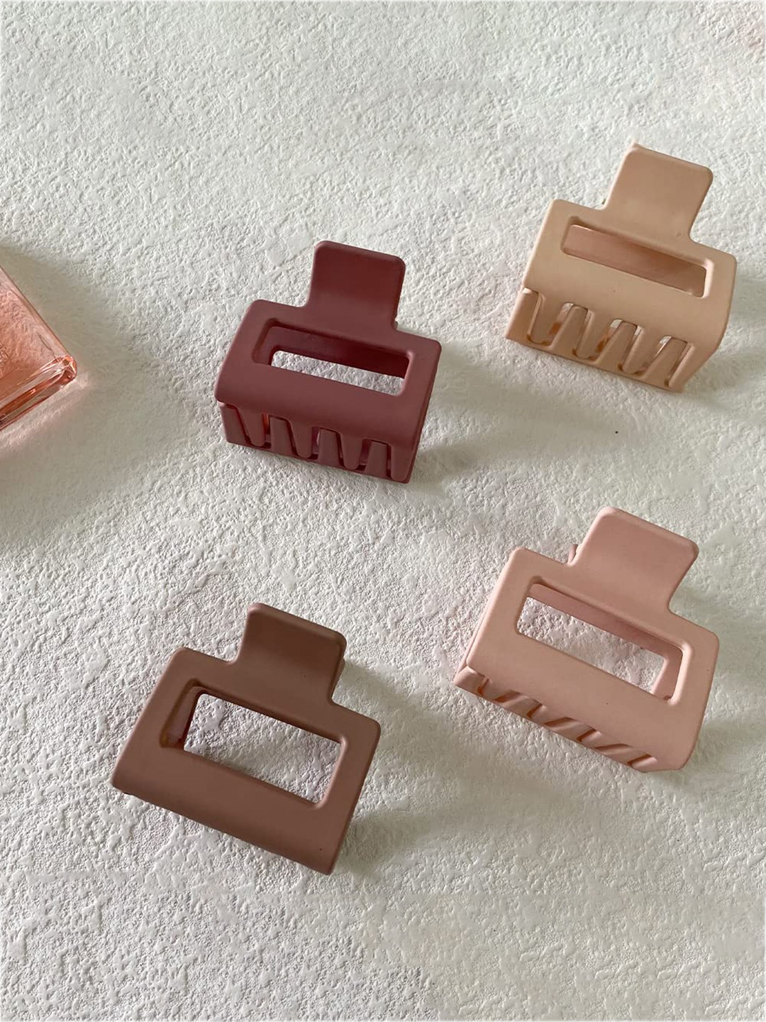 

VAGHBHATT Women Set Of 4 Claw Clips, Brown