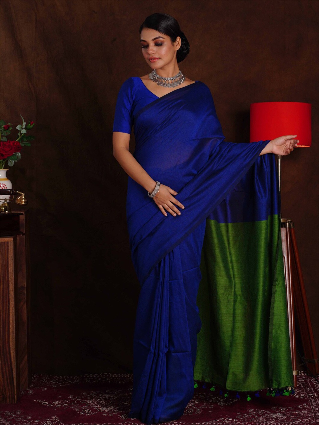 

BEATITUDE Colourblocked Silk Cotton Saree, Blue