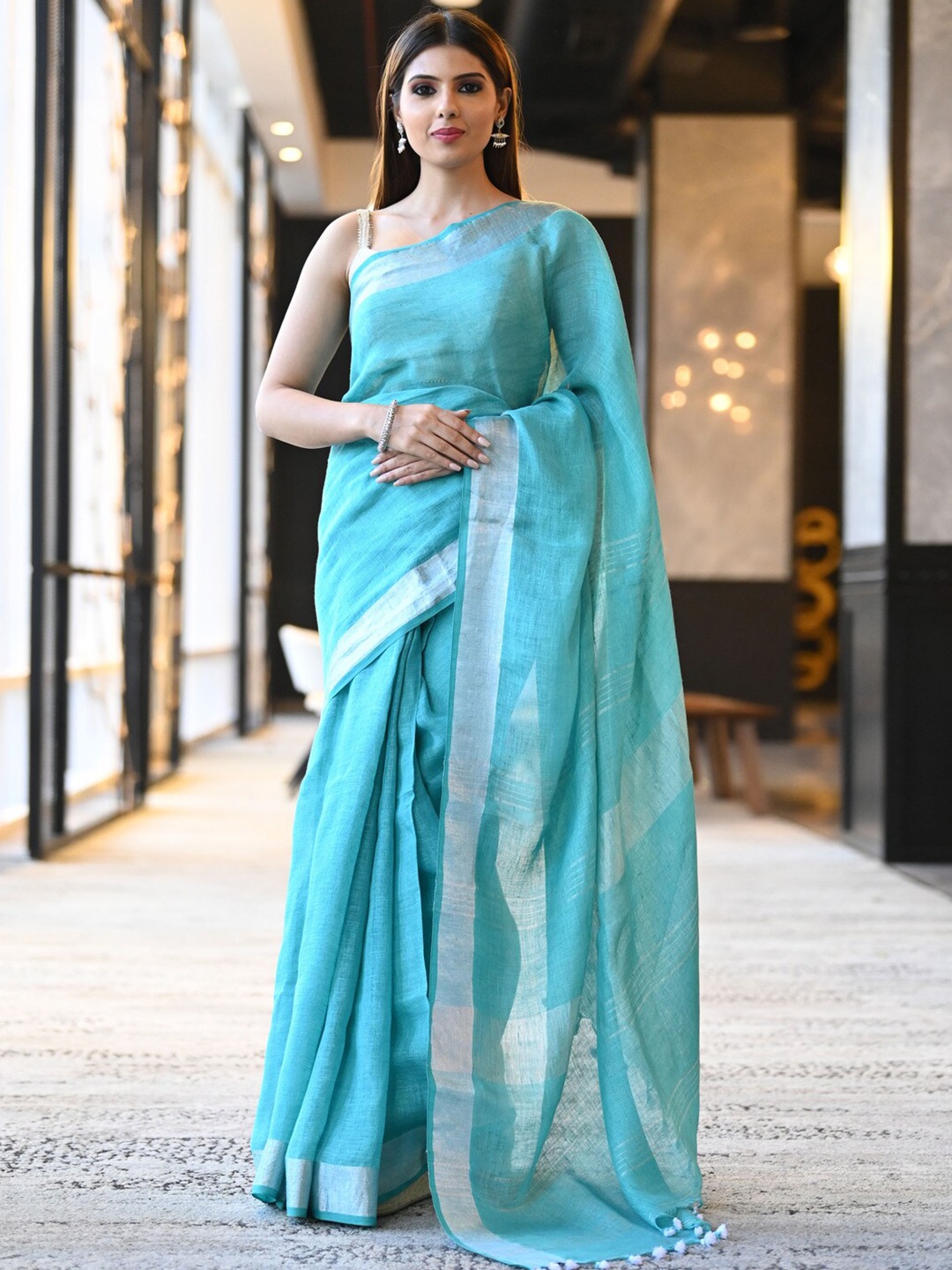 

BEATITUDE Woven Design Zari Pure Linen Saree, Sea green