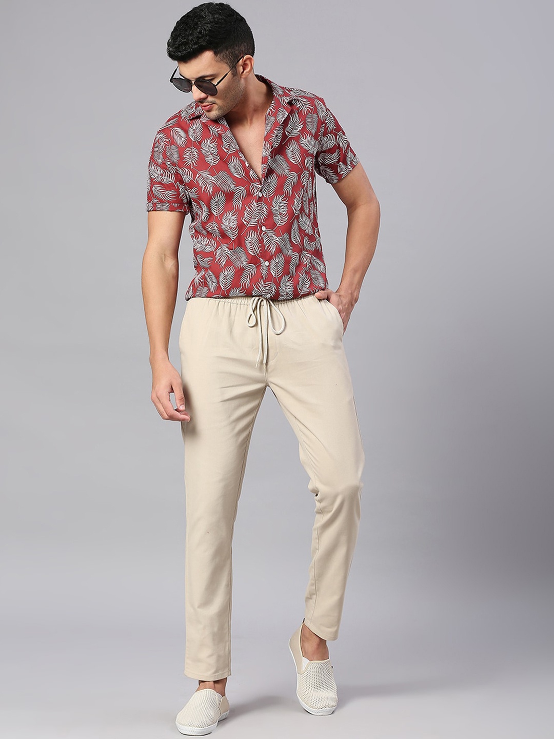 

Hubberholme Men Smart Slim Fit Pure Cotton Trousers, Beige